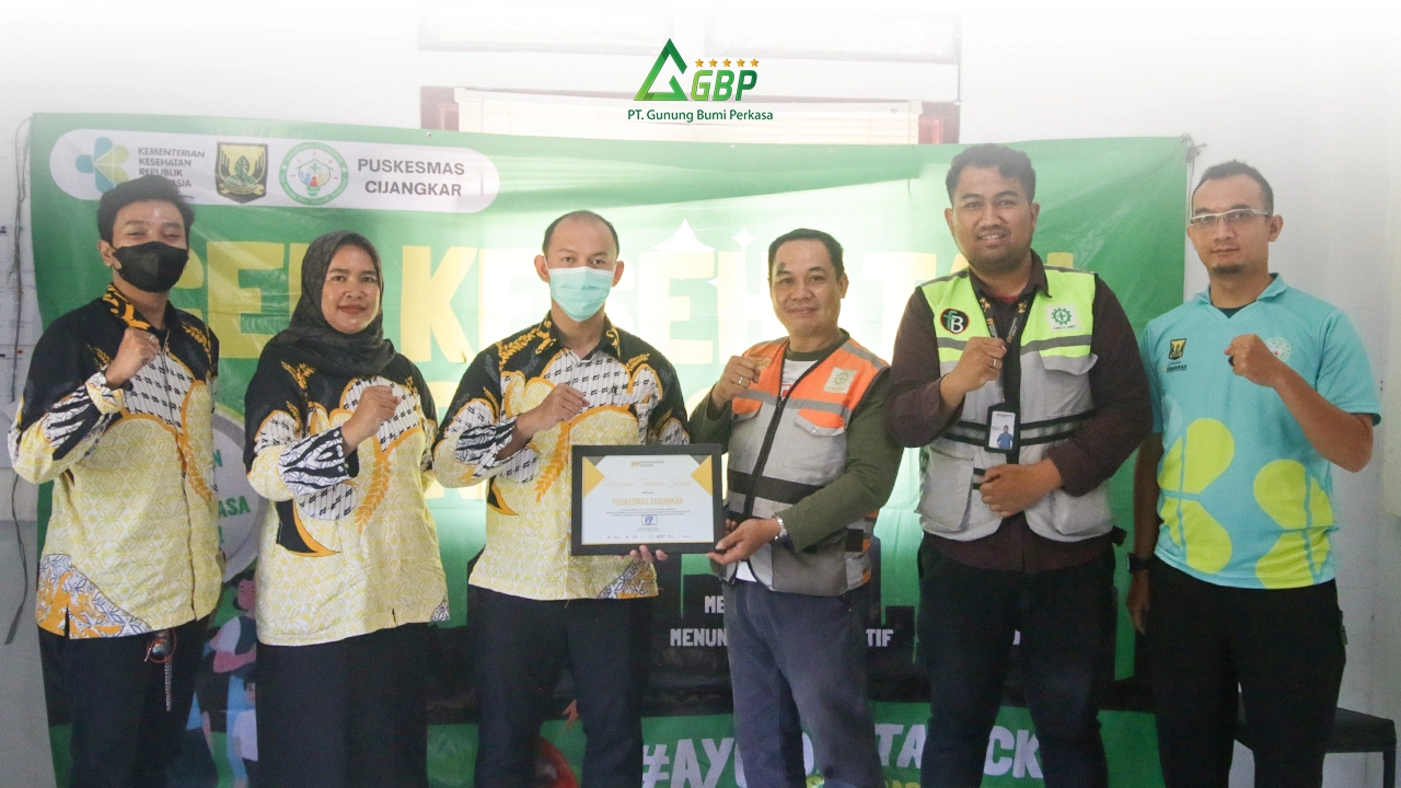 Bentuk Kepedulian terhadap Kesehatan dan Keselamatan Kerja para Karyawan PT Gunung Bumi Perkasa dan PT Fresh Beton Indonesia