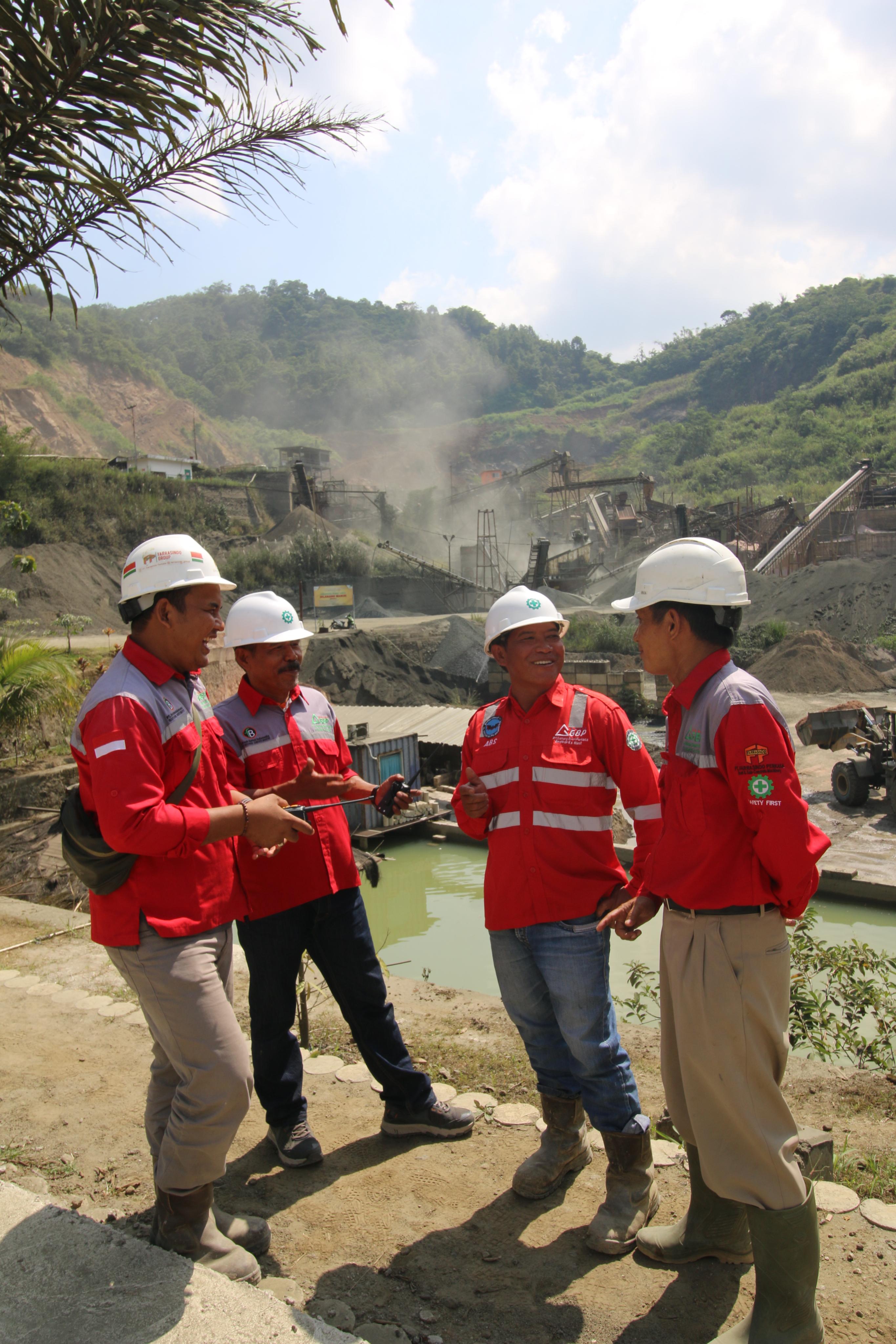 Tim Profesional Kami